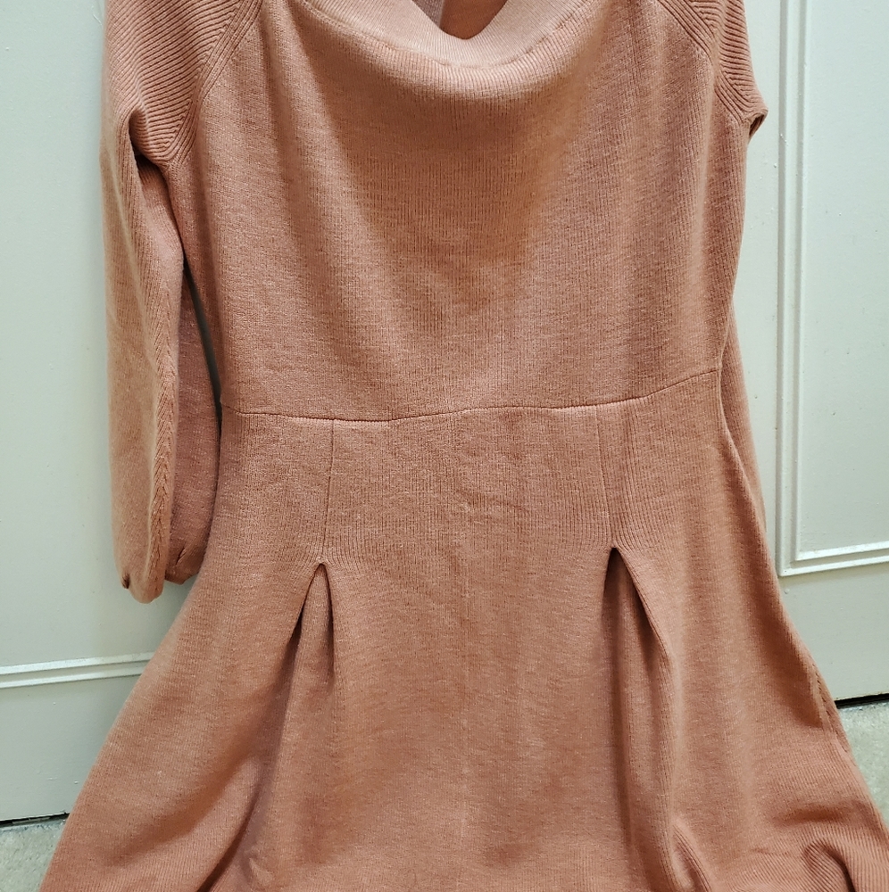 Sweaters - Picture 7 of 9